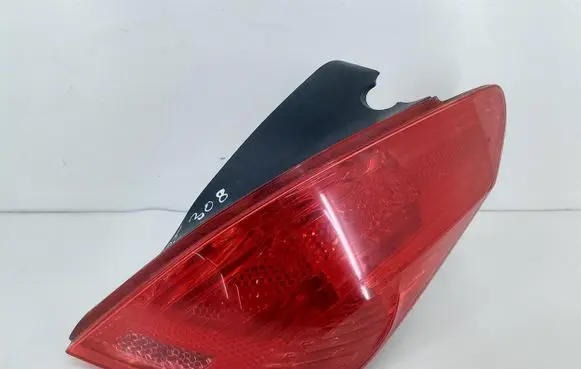 Peugeot 308 Rear/tail lights 9680425680