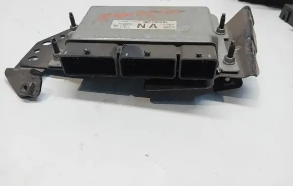Dacia Sandero III Engine control unit/module 237104638S 237104639S A3C0548530001