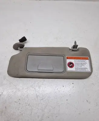 Chevrolet Captiva Sun visor