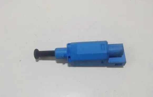 Seat Toledo I (1L) Brake pedal sensor switch 927189