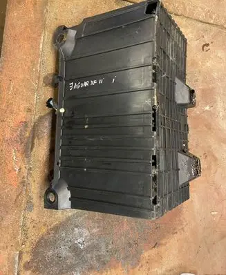 Jaguar XF X250 Battery tray 8X2310764AD C8C9A