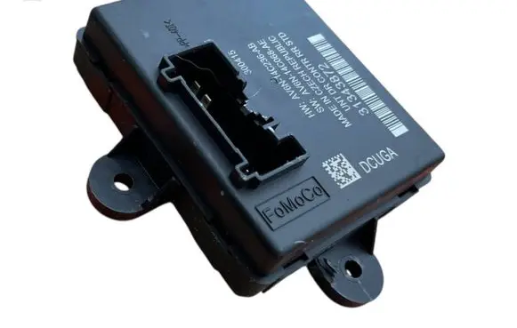 Volvo V40 Door control unit/module AV6N14C236AB 31343872 AV6N14C068AE