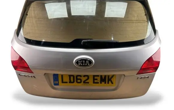 KIA Venga Tailgate/trunk/boot lid 737001P000