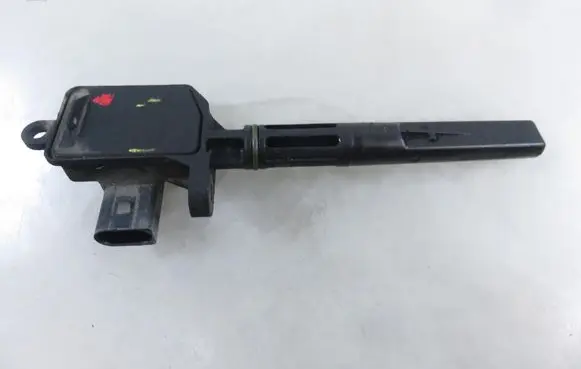 Volkswagen Polo IV 9N3 Oil level sensor 00813401 045907660D