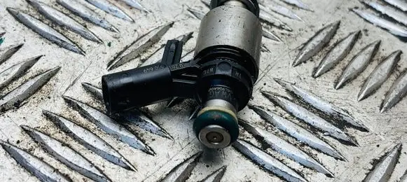 Audi A5 Fuel injector 06L906A02 06G906036S