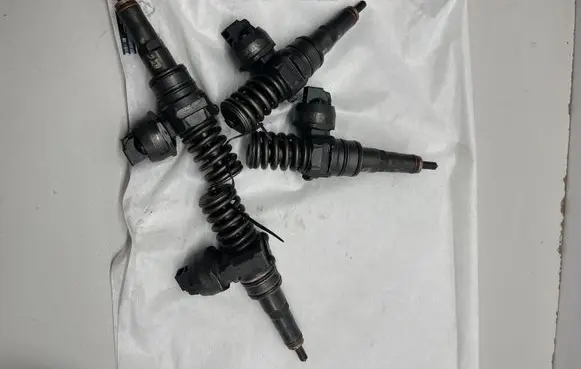 Fuel injector