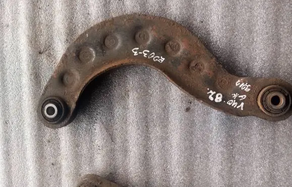 Volvo V40 Rear control arm 31406582
