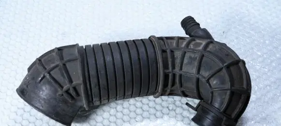 Audi A4 S4 B7 8E 8H Air intake hose/pipe 8E0129615J
