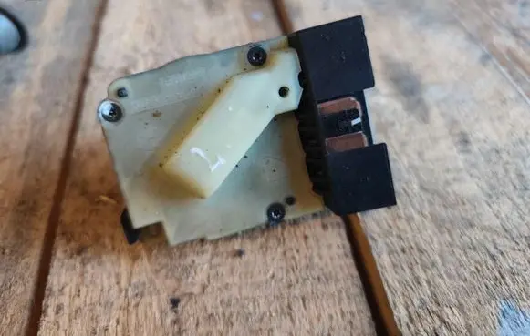 Chrysler PT Cruiser Ignition lock contact 04793576AB