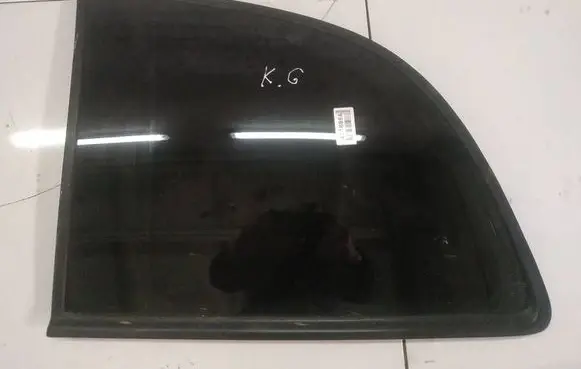 Opel Zafira A Rear side window as2