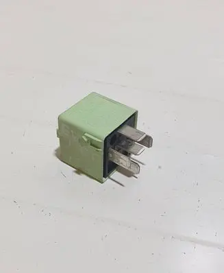 BMW 5 E60 E61 Other relay V23134K59X312 8373700 6136