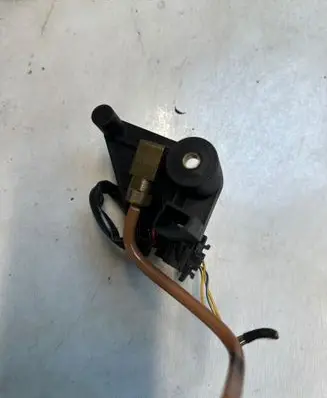 Porsche Cayenne (9PA) Vacuum valve 7L0616751A