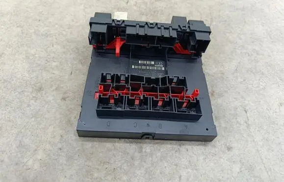 Audi A3 S3 8P Comfort/convenience module 8P0907279F