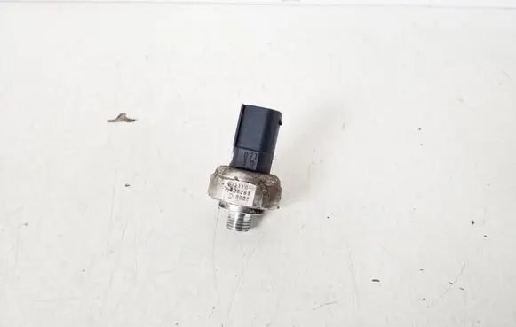 Mercedes-Benz E W213 Air conditioning (A/C) pressure sensor A2110000283