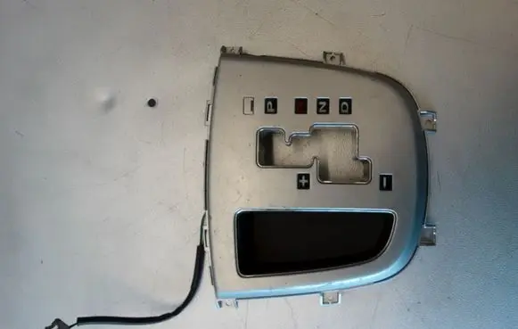 Hyundai Santa Fe Gear shifter surround trim plastic 846482B900