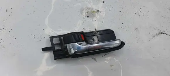 Toyota Corolla Verso E121 Front door interior handle NOCODE