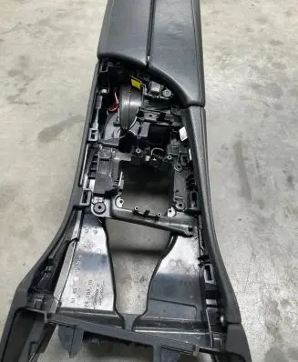 BMW 5 F10 F11 Armrest 9216890 550228103012380