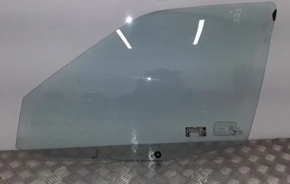 Peugeot 605 Front door window glass four-door 43R000929 DOT39AS2M34