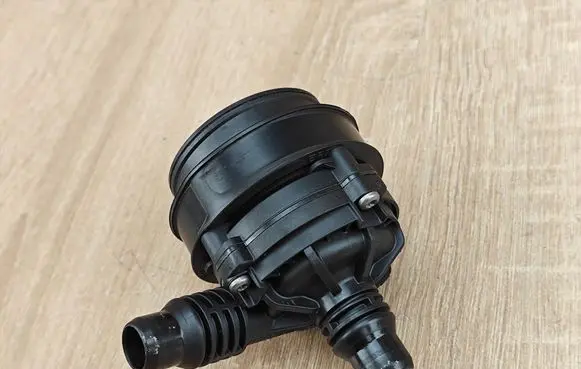 BMW 5 G30 G31 G38 Electric auxiliary coolant/water pump 8651287