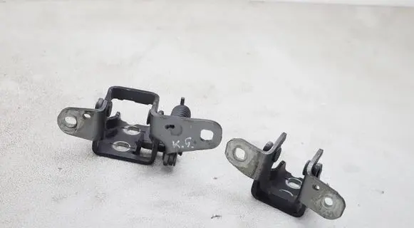 Dodge RAM 1500 DS Rear door hinge set VL368 VL208 6M121V005ADA