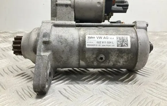 Volkswagen Golf VII Starter motor 02Z911024L