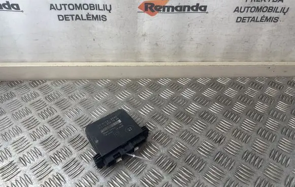 Mercedes-Benz E W210 Door control unit/module 2108207626