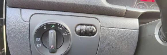 Volkswagen Golf V Light switch 