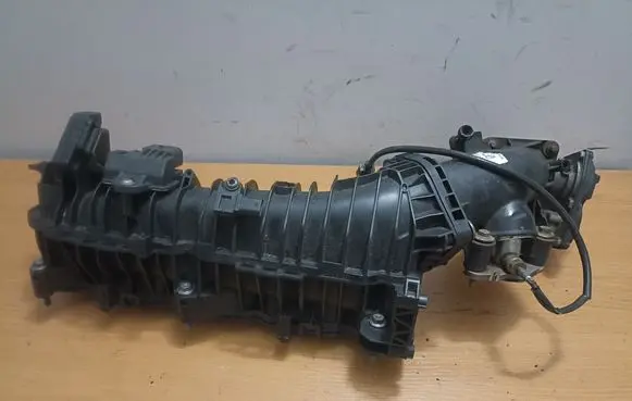 BMW X3 E83 Intake manifold 7807991 8506406 7810765