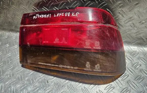Mitsubishi Lancer Rear/tail lights 0438560R 0438560