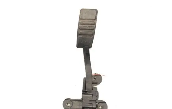 Ford Mustang V Accelerator throttle pedal CR33-9F836-BA