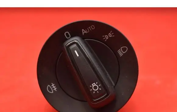 Skoda Fabia Mk1 (6Y) Light switch 565941431B