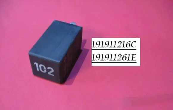 Volkswagen PASSAT B4 Glow plug pre-heat relay 191911216C 191911261E