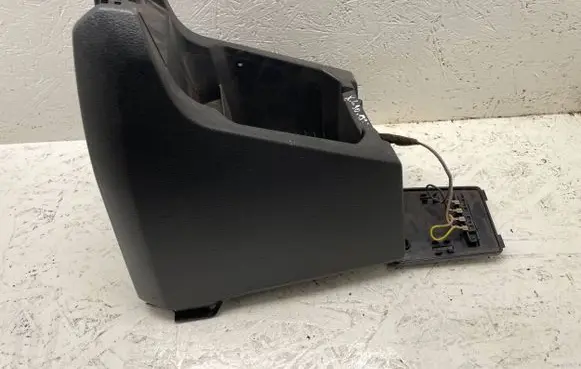 Volvo XC90 Armrest 30643234