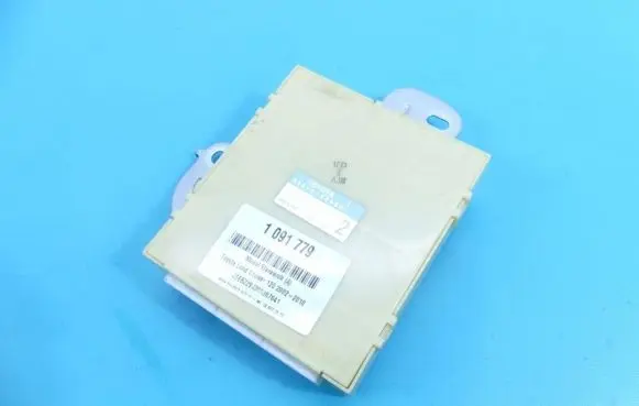 Toyota Land Cruiser (J120) Central body control module 88650-60680 IMPRK1091779