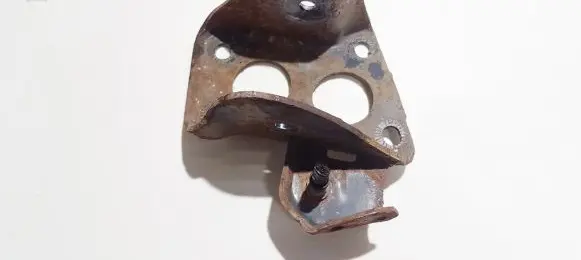 Audi TT Mk1 Engine mounting bracket