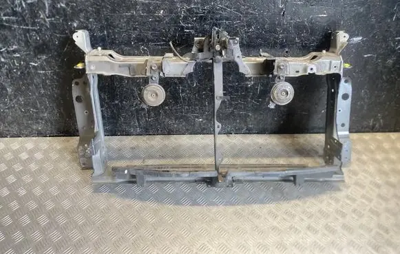Toyota Prius (XW50) Radiator support slam panel