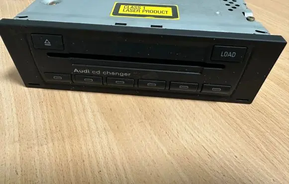 Audi A3 S3 A3 Sportback 8P CD/DVD changer 8E0035111