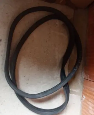 Renault Clio III Rubber seal loading door 