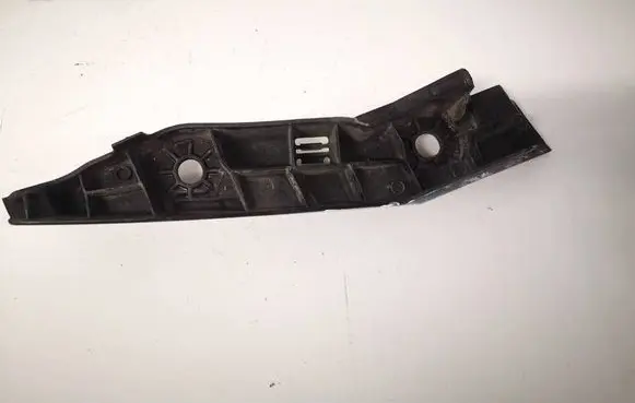 Skoda Karoq Front bumper mounting bracket 658807184