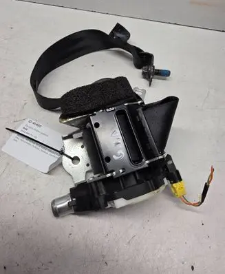Volvo S60 Rear seatbelt 39818858
