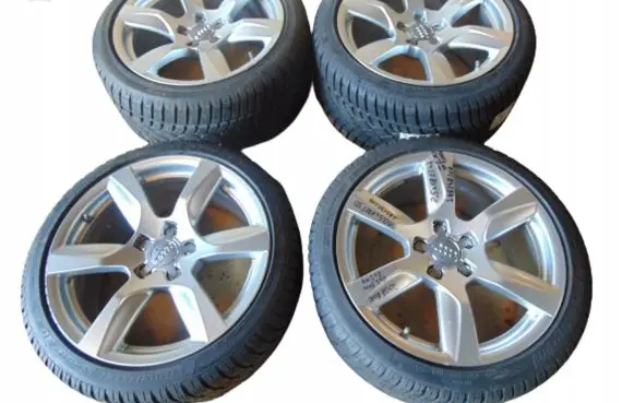 Audi R8 42 R18 alloy rim 