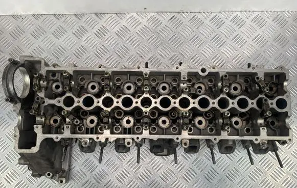BMW X5 E70 Engine head 77927539 7781195 224705837