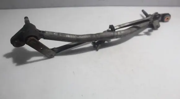 Renault Clio III Front wiper linkage 