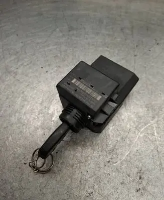 Mercedes-Benz C W203 Ignition lock 2035450508 33002106 33002105