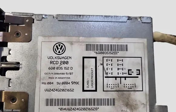 Volkswagen Polo IV 9N3 Radio/CD/DVD/GPS head unit 6Q0035152D