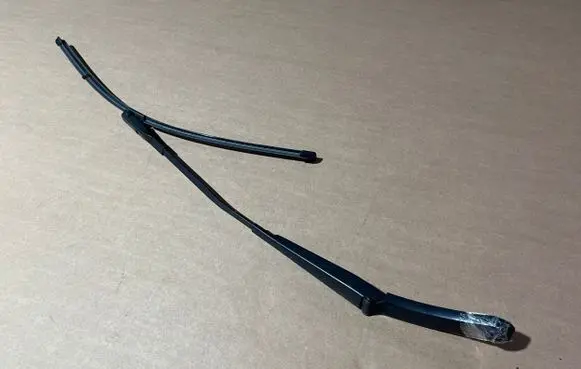 Volkswagen Transporter - Caravelle T6 Front wiper blade arm 7E2955410B
