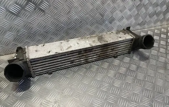 BMW 3 E90 E91 Intercooler radiator 3093796 7524916