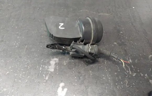 Audi A4 S4 B5 8D Vacuum valve 2900302439