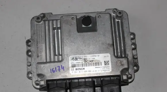 Ford Focus Engine control unit/module 9M5112A650BF 0281015608