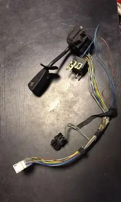 BMW 7 E32 Indicator stalk 1382857